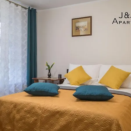 J&J Apartments, Szeroka 25 Apartament 13 Thorn Exterior foto